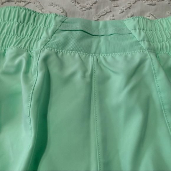 Nike Women’s Training 3” Dri-Fit 2-in-1 Loose Shorts Size Large - Picture 4 of 6